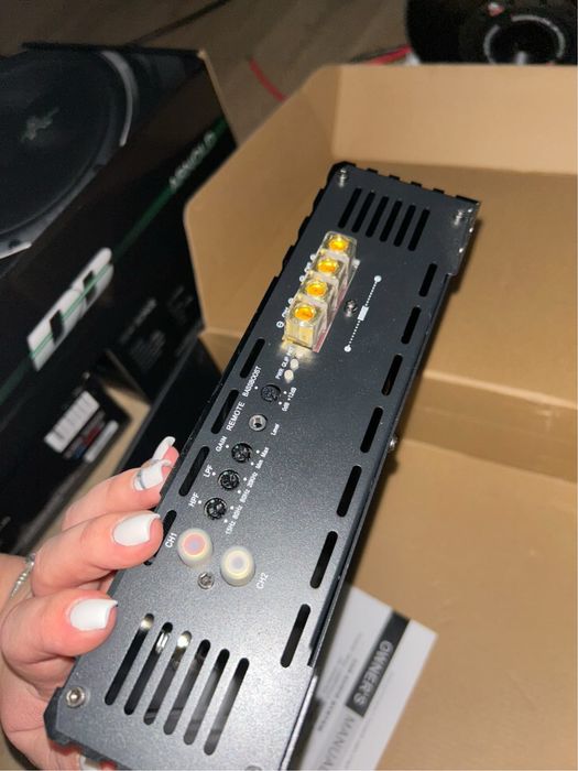 Amplificator 2 x 1200 w rms