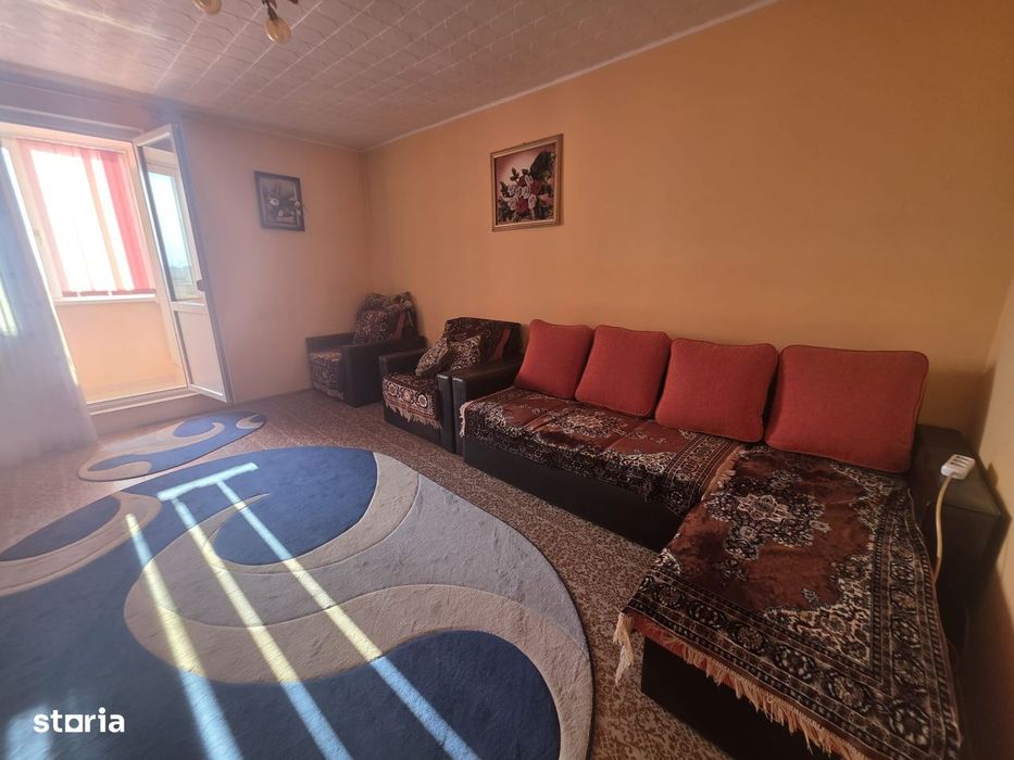 Inchiriez 2 camere zona Kaufland Tractorul