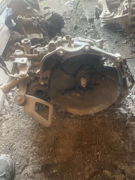 Скоростна кутия за опел синтра /opel sintra 2.0 i