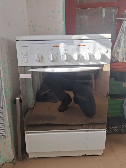 Aragaz Zanussi, cu inaltator