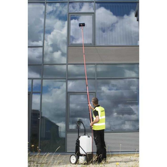 Мойка окон с земли химчистка дворов клининг