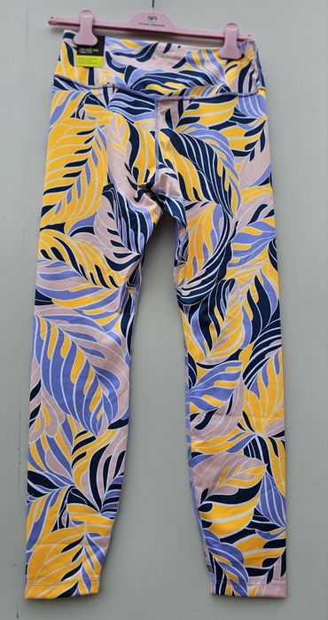 Nike оригинален дамски клин Л размер нов