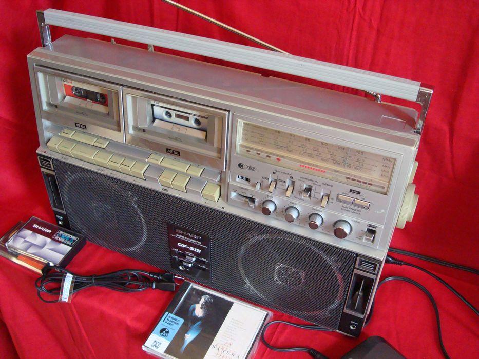 SHARP GF - 515 Z  1982 год  Made in Japan. ORIGINAL Редкий.