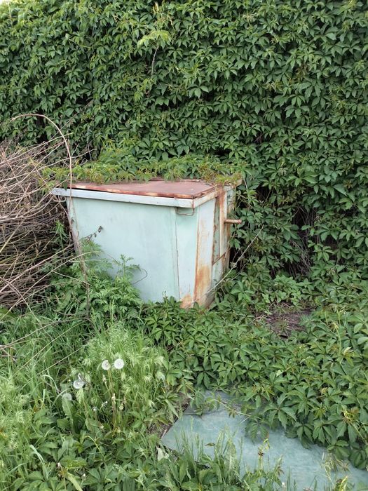 Продам мусорный бак