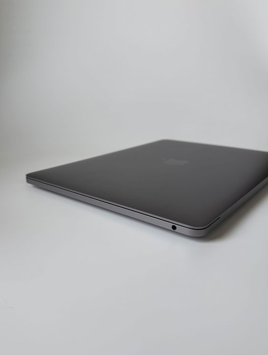 MacBook Pro 13 M1 256 Gb Space Grey | Като нов