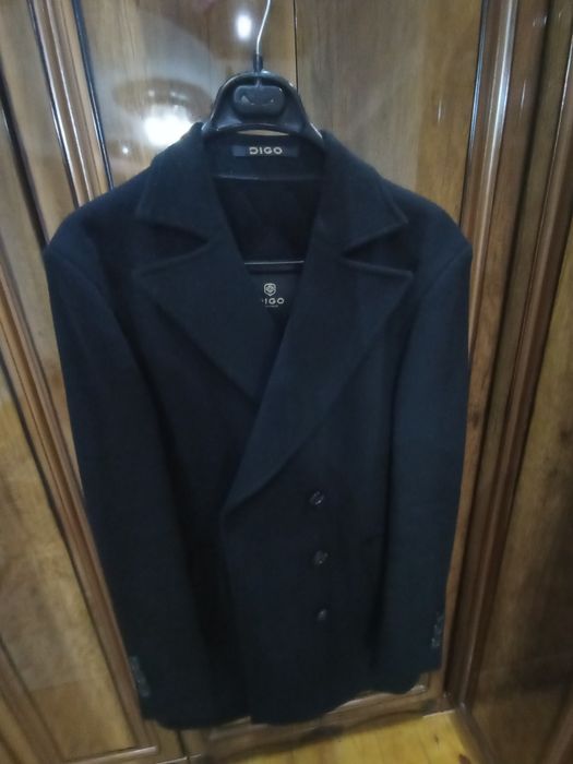 Пальто мужское черного цвета