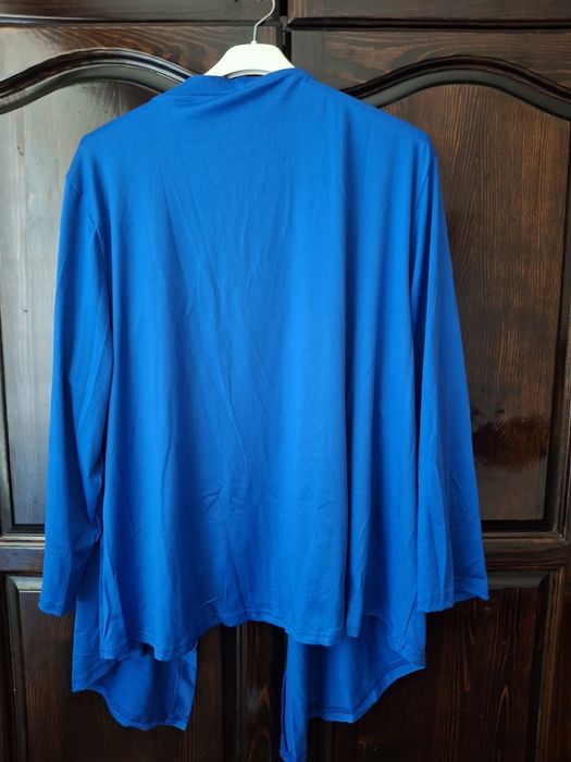 Синя от тънко трико жилетка