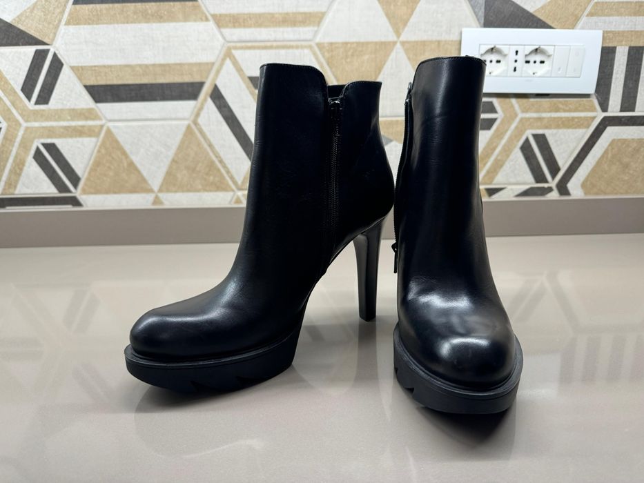 Cizme cu toc din piele Lea Foscati