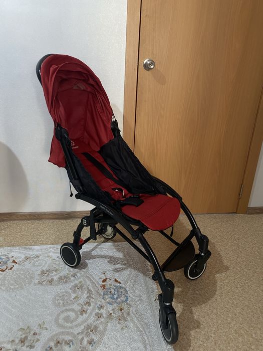 Продам прогулочную коляску