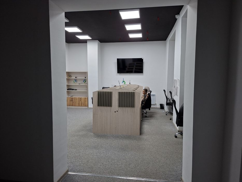 Ал Хоразмий шох кучасида йол юзида жойлашган бино ижага берилади