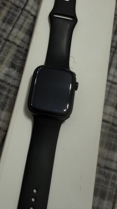 Продам часы Apple Watch 9 Series 45 mm