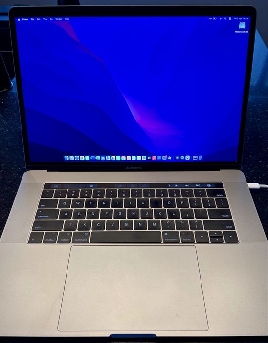 MacBook Pro 15 inch i7 3.1 quad core 2TB 16GB RAM GPU 1,5GB