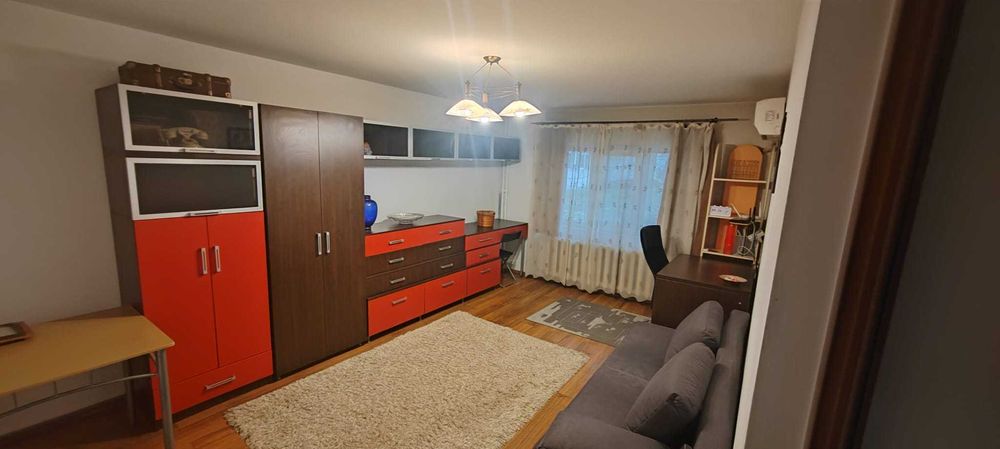 PF închiriez apartament 2 camere