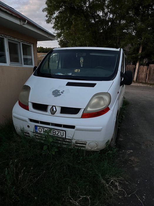 Renault Trafic 2.5 Diesel 2006-2011 - fostă ambulanță Belgia - ideala proiect/piese
