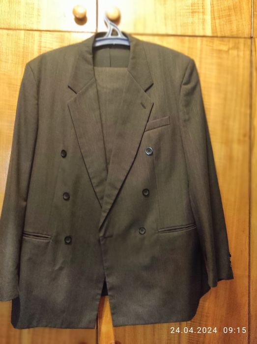 СРОЧНО.Мужской костюм