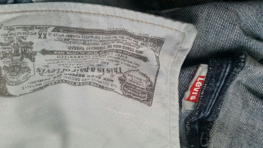 Blugi Levi Strauss