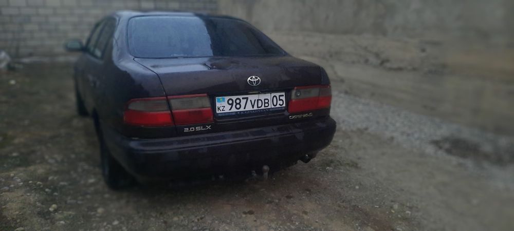 Продам тойота карина е
