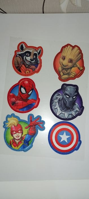 Set ghiozdan+gentuță Marvel