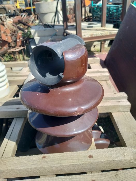 Изалятор новый...