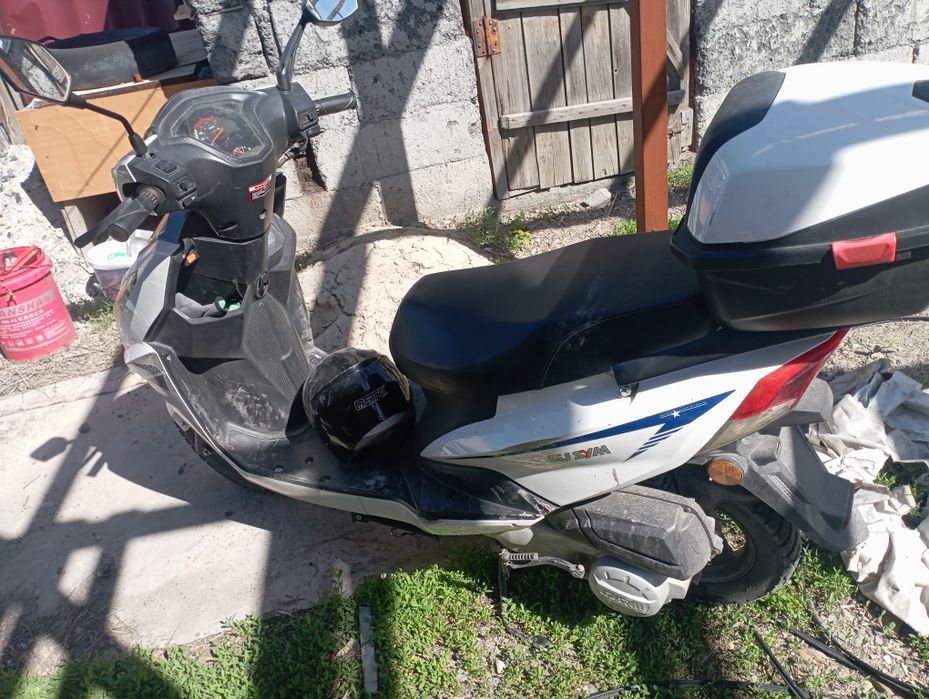 Мото с документами