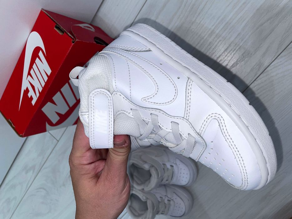 Adidasi originali , ghete Nike Borough Mid 2 28 EU