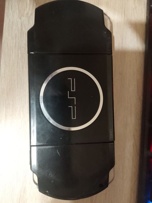 Продам psp 3004 с диском