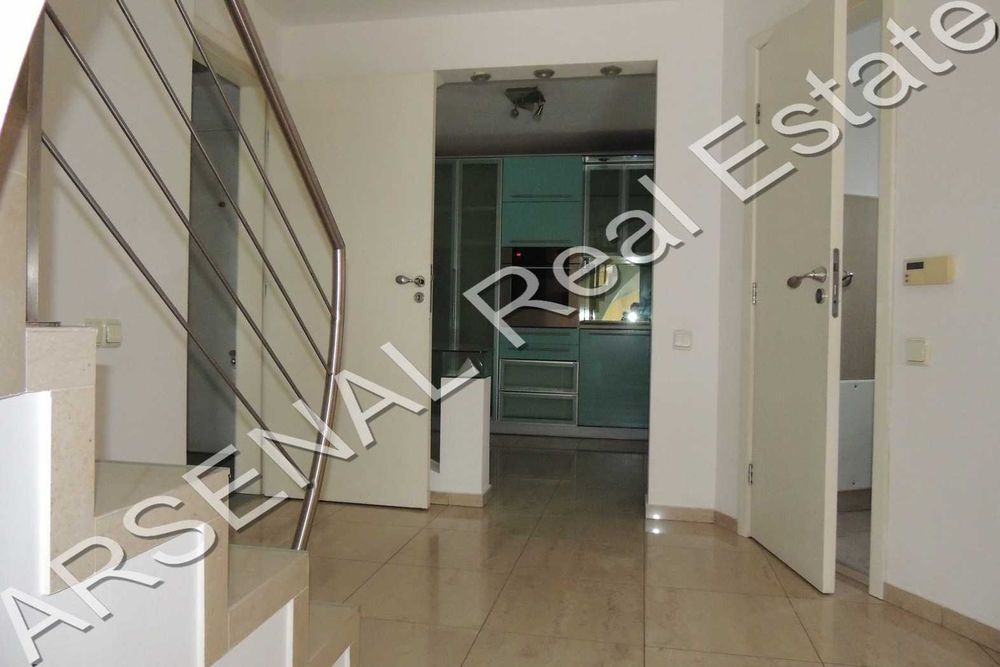 Дава се под наем Къща в София, в.з. Малинова долина - 270 кв.м за 1650 € - Снимка #1