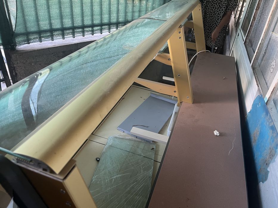 Vitrina orizontala pentru prajituri perfect functionala