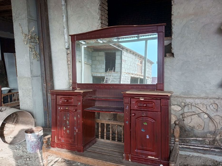 Спальни крават камот билан сотилади б/у