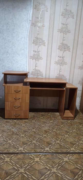 Компьютерный столик