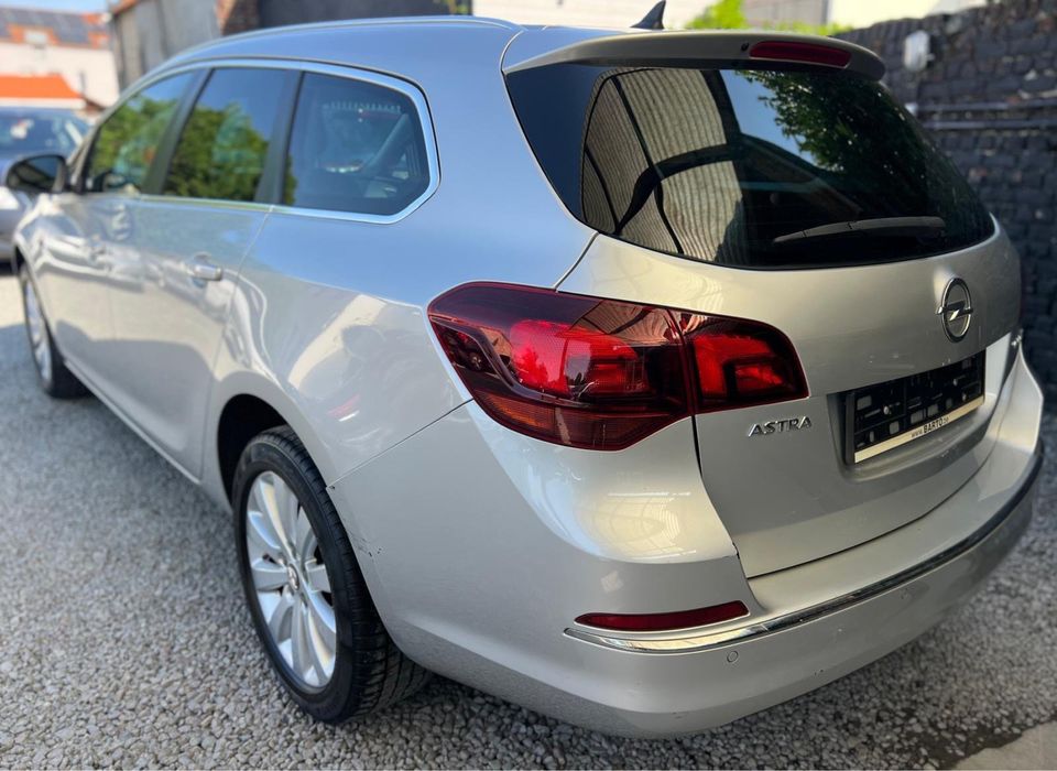 Opel Astra J Sports Tourer 110cp, 1,6cdti