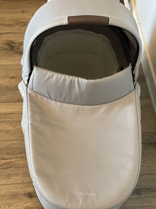 Landou Cybex Balios S Lux 2025 – stare impecabilă, ca nou