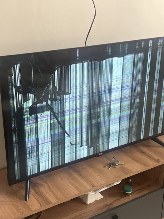 Телевизор на запчасти