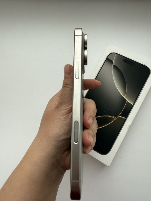 Iphone 16 pro max natural titanium 256 Гб