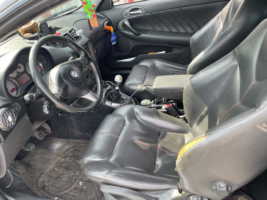 Vând sau schimb alfa romeo gt din 2010
