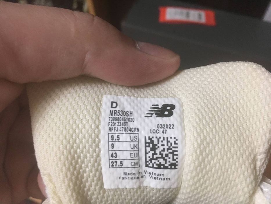 Кроссовки New Balance. Новые. В фирменной упаковке. Торг уместен.