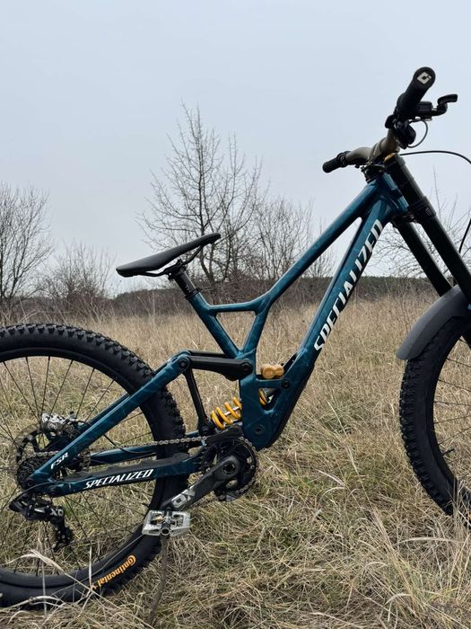 Продавам рамка Specialized Demo Race