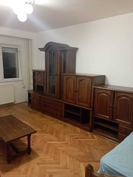 Ofer spre închiriere apartament 2 camere, decomandat lângă Profi Cireșica