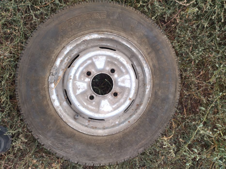 Шина на диске шины