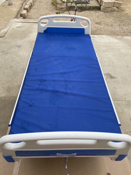 медецинская кровать