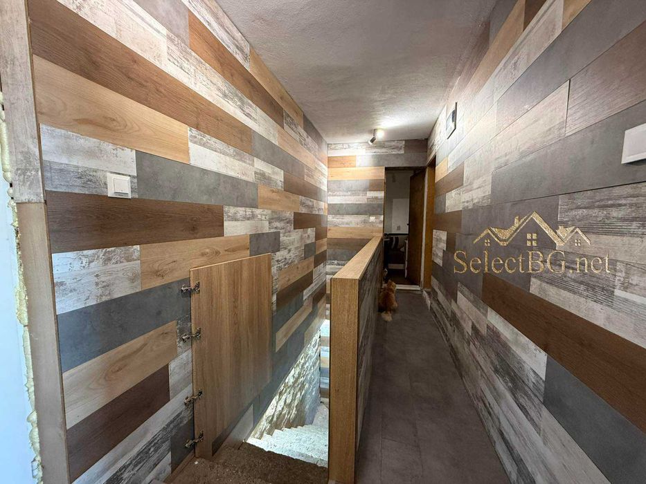 Продава се Къща в Велико Търново, Варуша - 250 кв.м за 1680 €/кв.м - Снимка #3