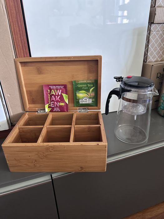 Ibric ceai sticla borosilicată si cutie ceaiuri