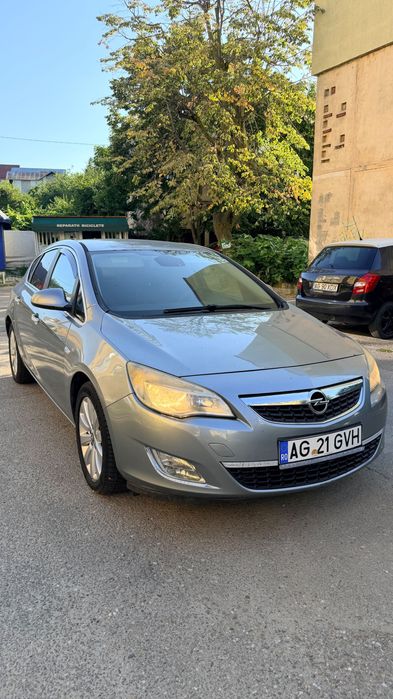 Opel astra J fabricatie iulie 2010 ITP valabil inmatriculata RO