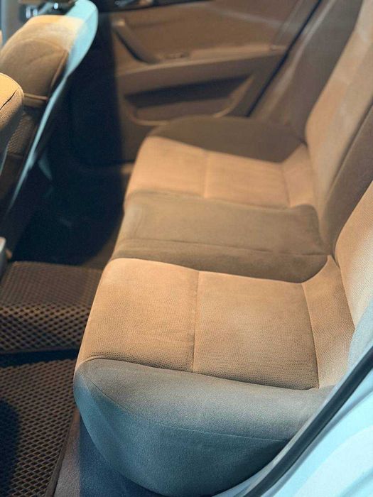 Продам свою Ласетти 2021 года, цвет белый пробег 88000 км,