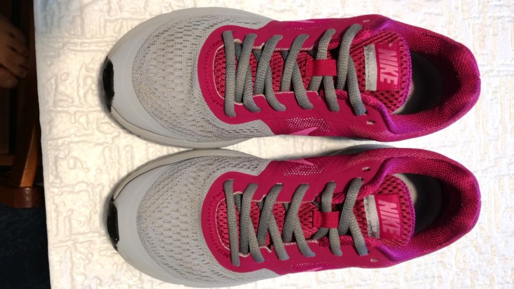 Adidasi originali alergare Nike Pegasus 38,5 (US 7,5 ;UK 5 ;CM 24,5)