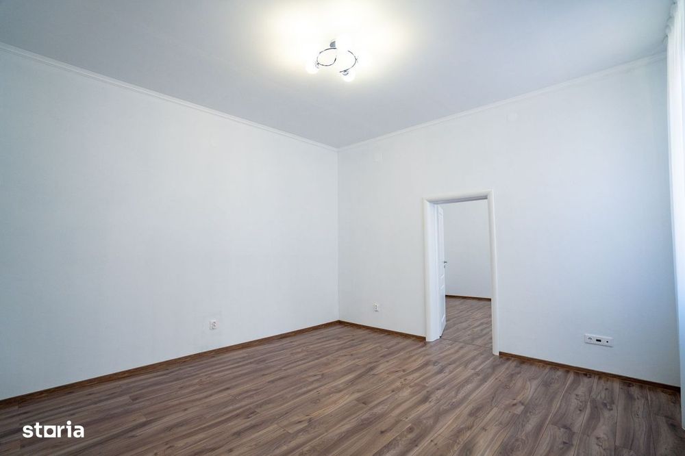 Apartament cu 2 camere, casă la curte comună – Central, Oradea
