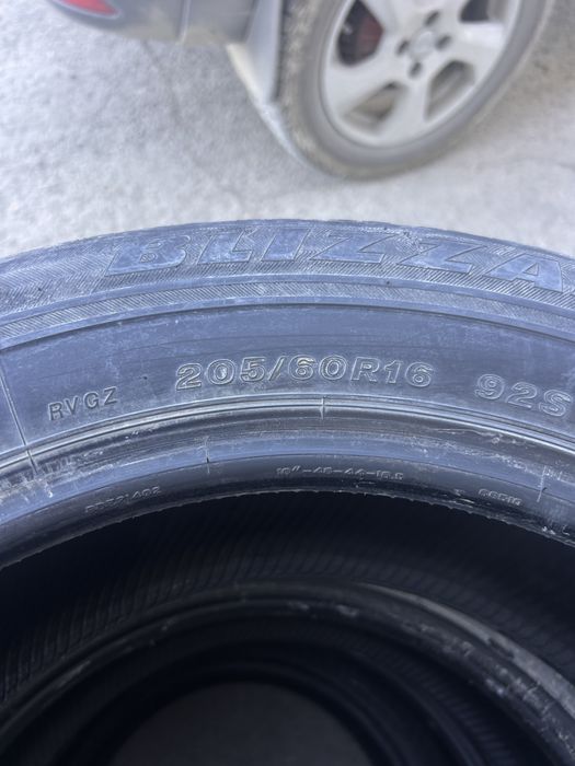 Шины зимние (липучка)