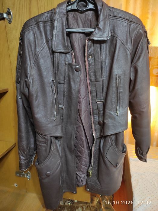 Продам кожаную женскую куртку, пальто