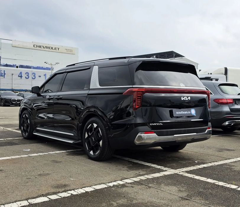 Kia Carnival 2024 diesel, 44.989 € — imagine 4