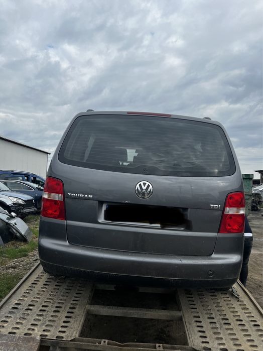 Dezmembrez vw touran 2007